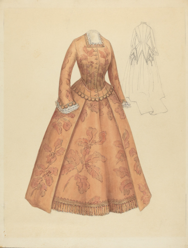 Ein detailliertes Kostümdesign aus dem 18. Jahrhundert für ein bodenlanges Kleid mit hohem Kragen, floral gemustertem Oberteil in Rosa, Lila und Blau sowie einer Spitzenbesatz am Rock.