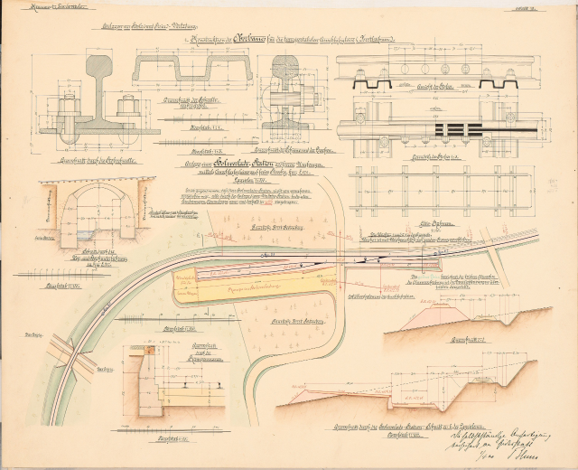 Altes Buch mit detaillierten Zeichnungen und Text eines Bahnhofs auf dem Cover und den Seiten.