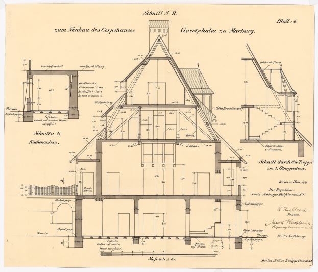 Schwarze und weiße architektonische Zeichnung eines Hauses mit zahlreichen Fenstern und einem Dach, das als erstes Haus in Deutschland bezeichnet wird, begleitet von detaillierten Plänen und Text.