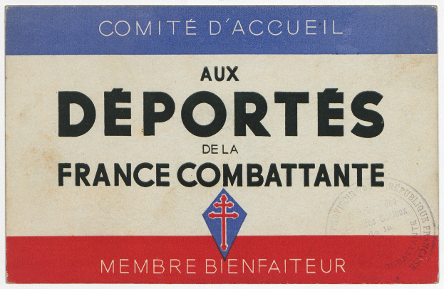 Ein altes französisches Passfoto mit den Worten "Aux Sports de la France Combattante", einem Logo und einem Stempel.