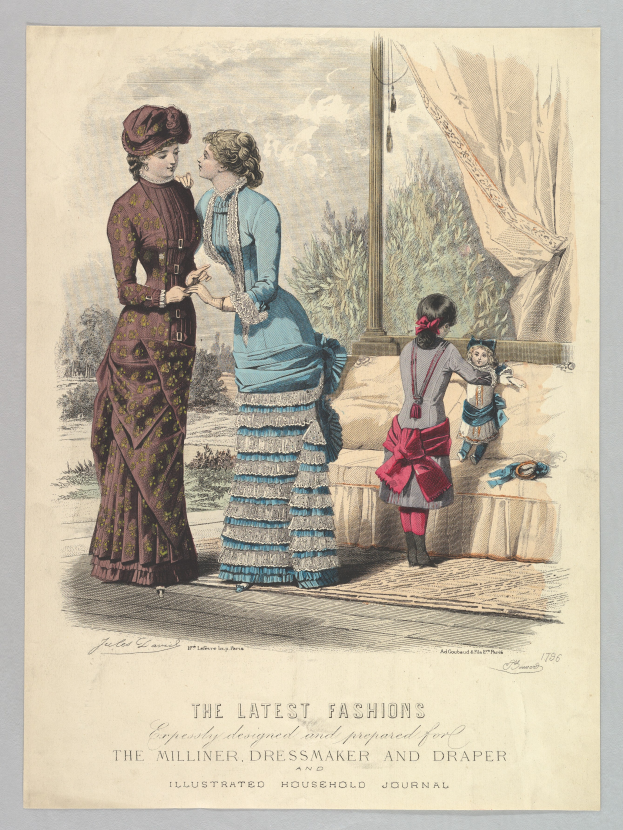 Drei Frauen stehen im Freien, zwei in Kleidern und eine mit einer Mütze; Text unten lautet "Die neuesten Moden des Hutmachers, Kleiderfabrikanten und Tuchhändlers".